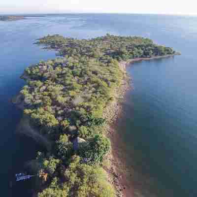 Musango Safari Camp ligger helt ned til Lake Kariba