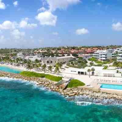 Papagayo Beach hotel ligger helt ud til det caribiske hav
