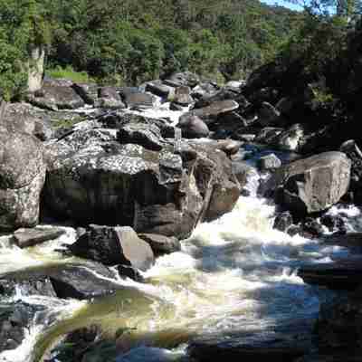 Flod løber gennem sten og klipper i nationalparken