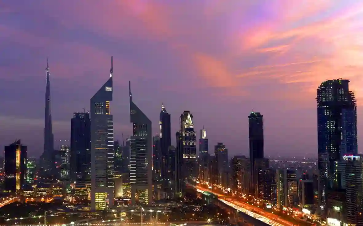 DUBAI LANDMARKS  - Emirates Towers