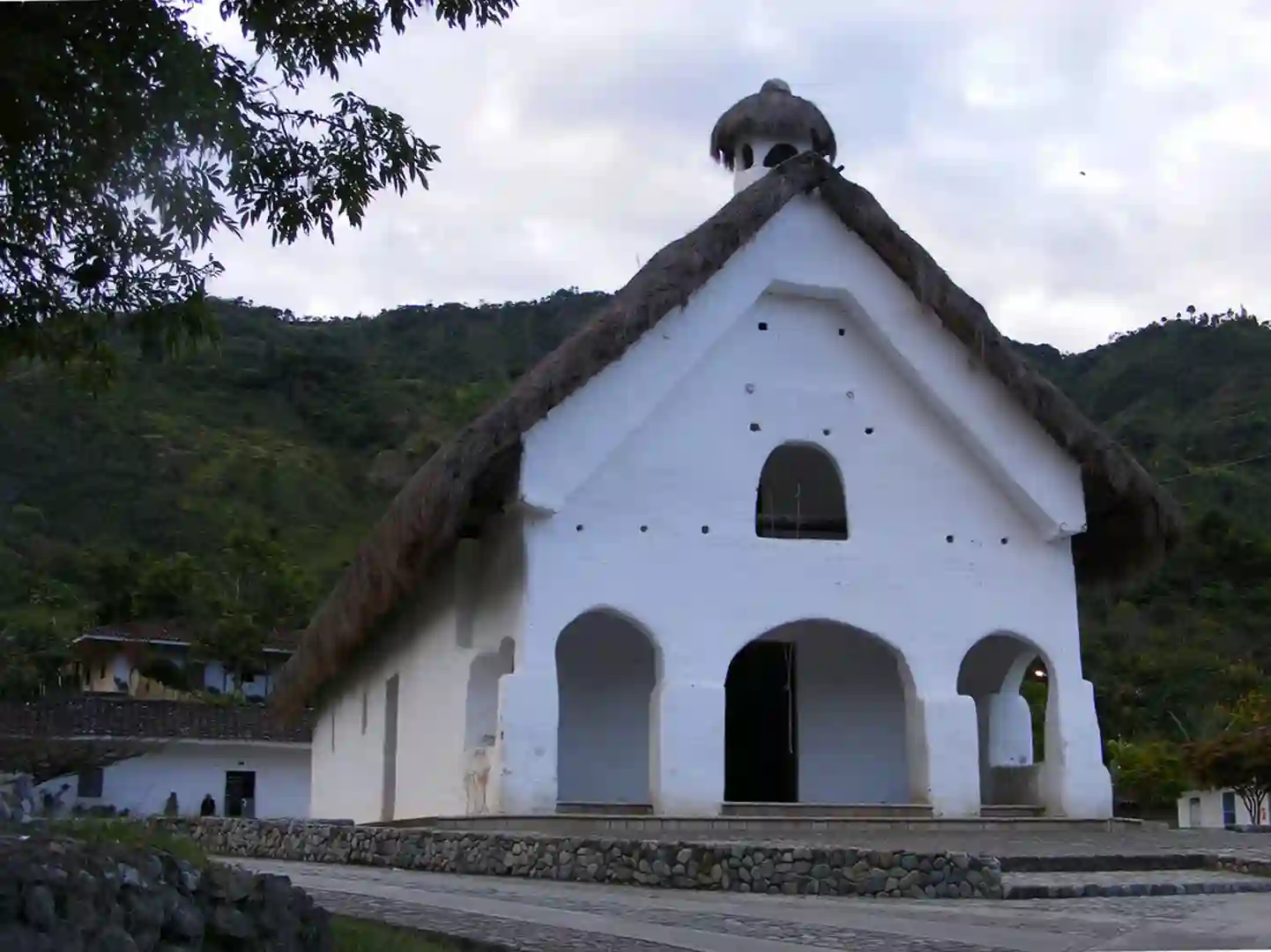 tierradentro kirke