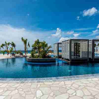 Swimmingpool med udsigt i Caribien