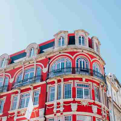 Rød bygning i Porto