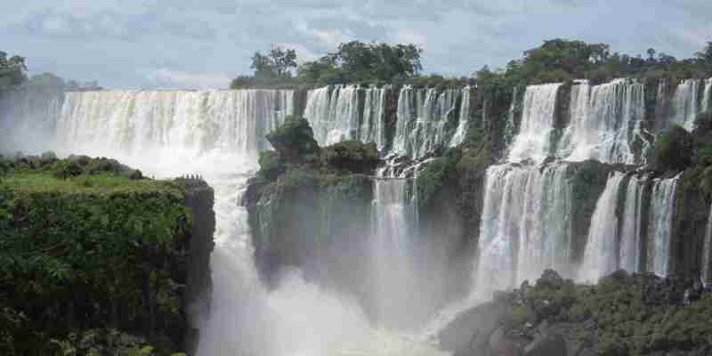 Iguazu vandfaldene på grænsen til Brasilien