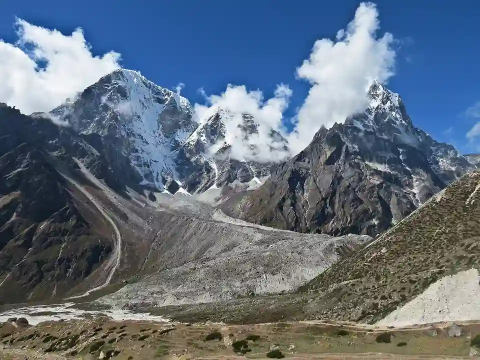 Smuk Bjergudsigt i Nepal