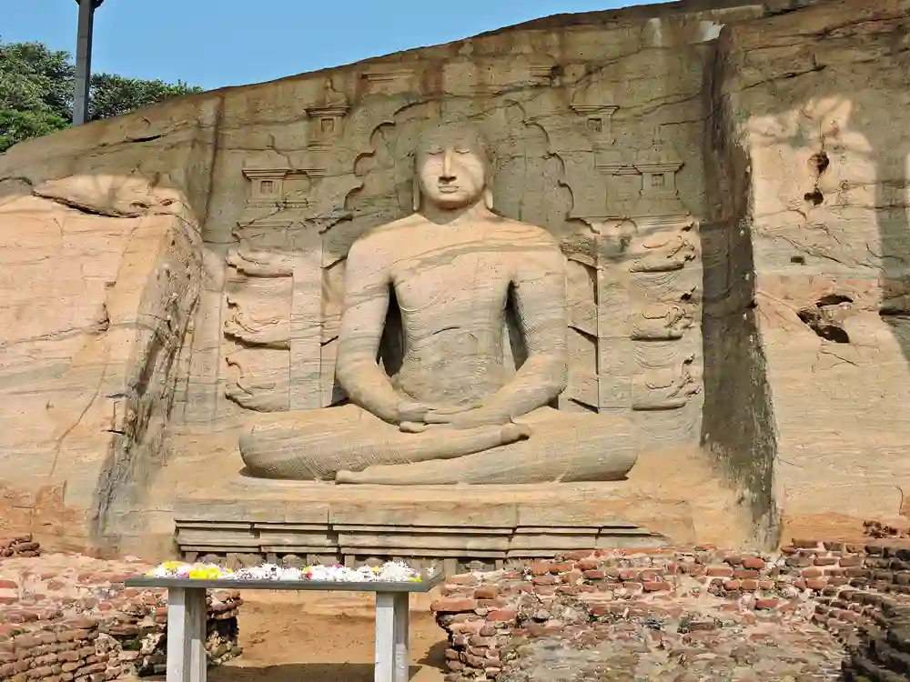Buddha ved Ruinkomplekset ved Polunnaruwa, Sri Lanka