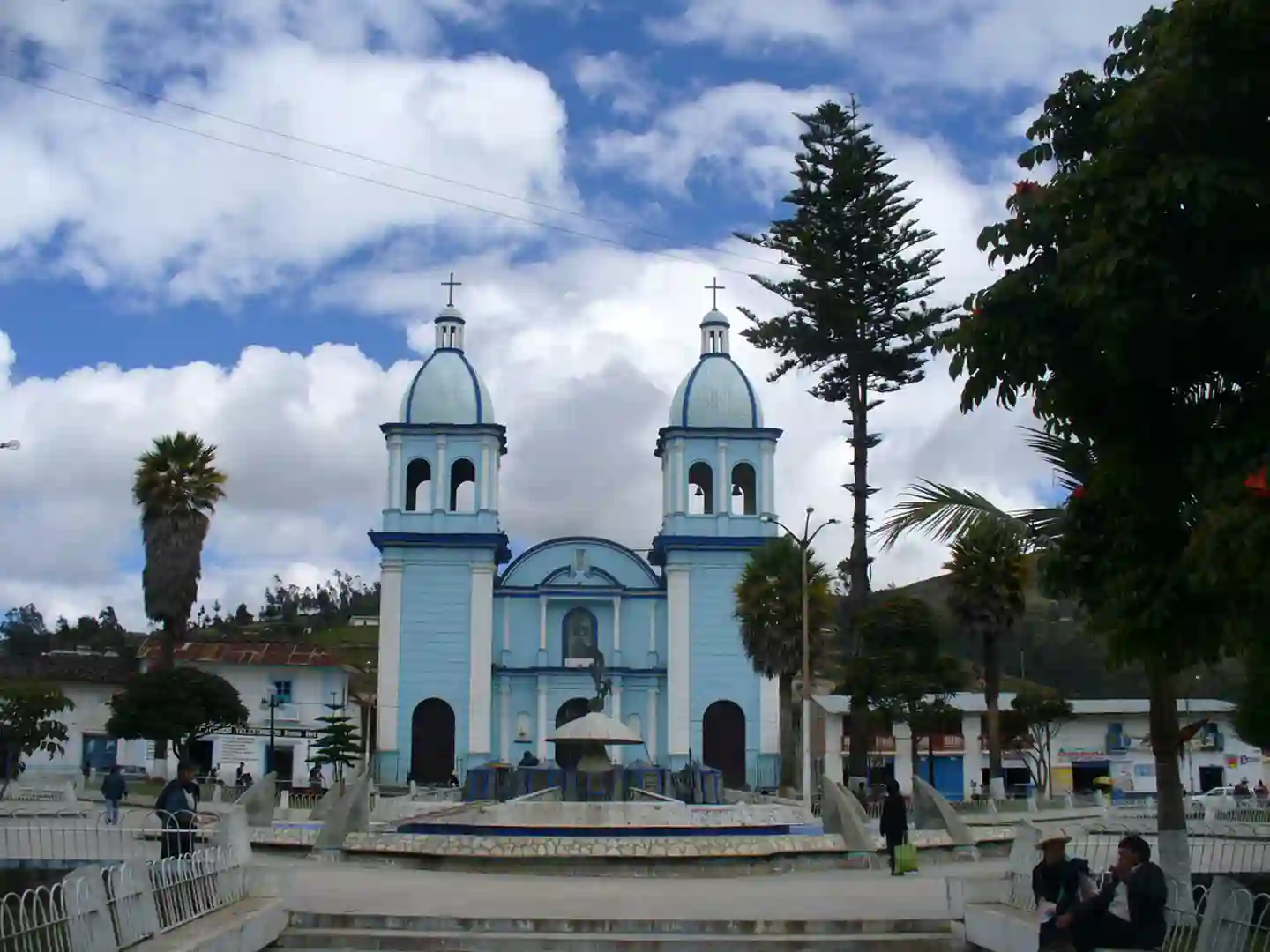 celendin plaza og kirke