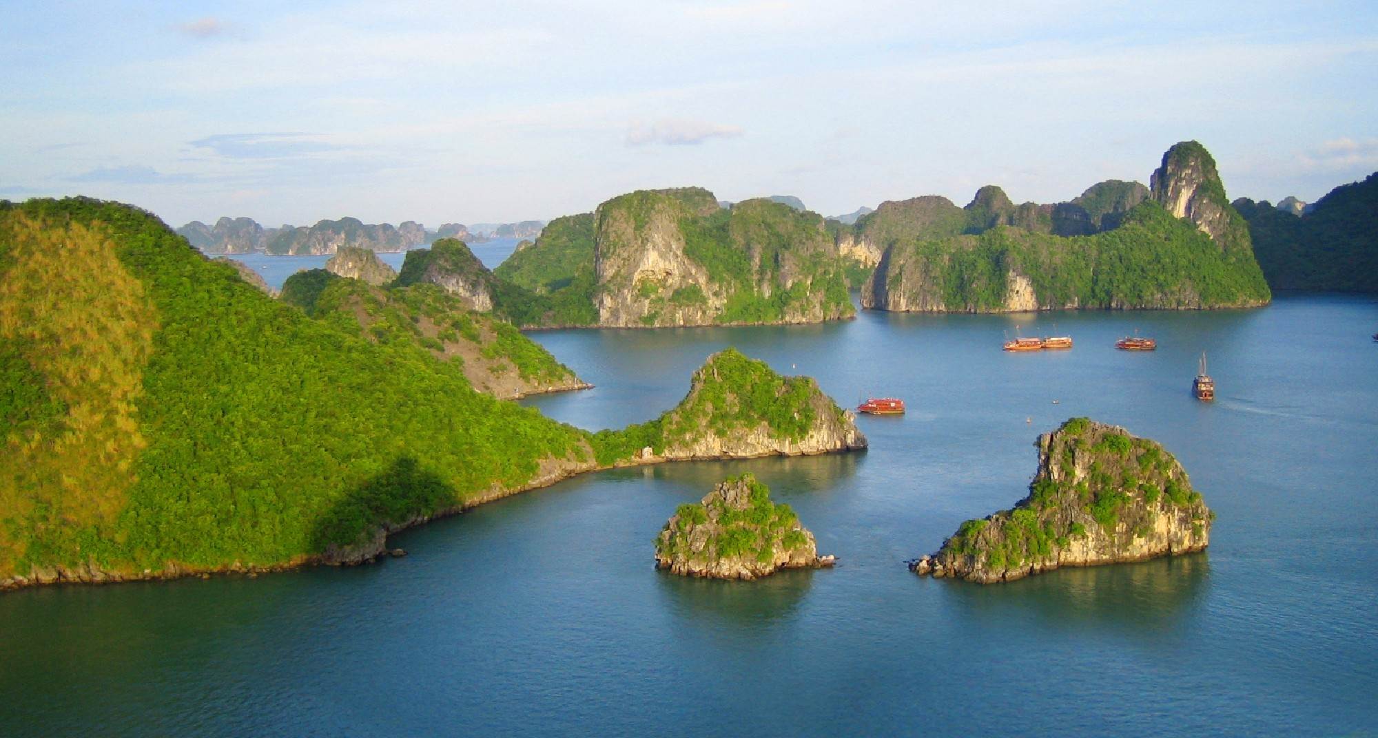 Ha Long Bay, grønne klipper, Vietnam