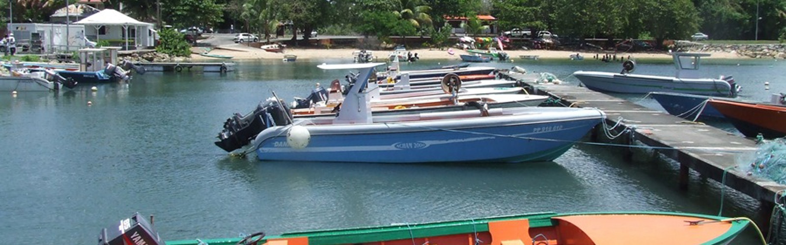 boote an Steg