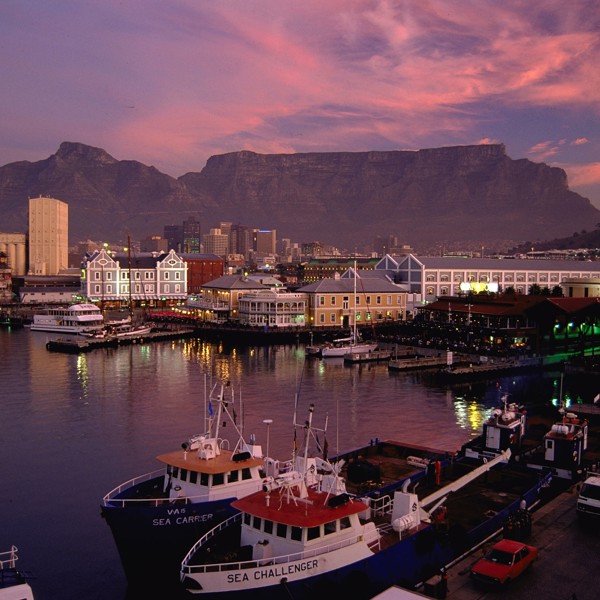 V&A Waterfront om aftenen, Cape Town, Sydafrika
