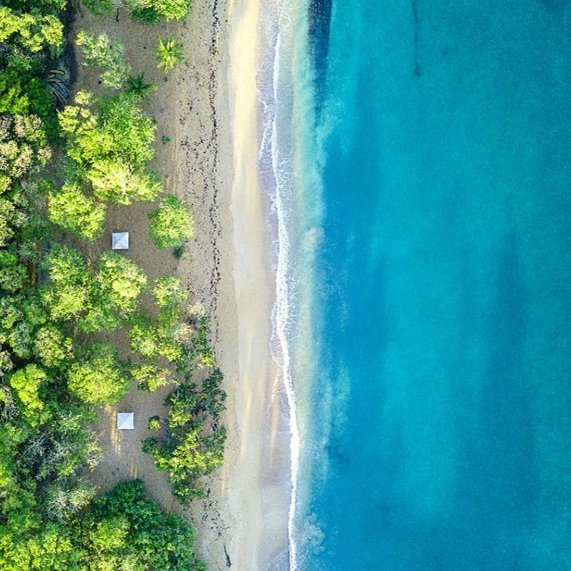Havet møder stranden