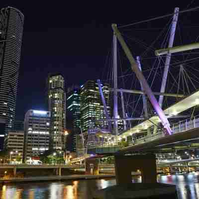 Kurilpa Bridge, Brisbane er flot om aftenen med alle lysene, Australien