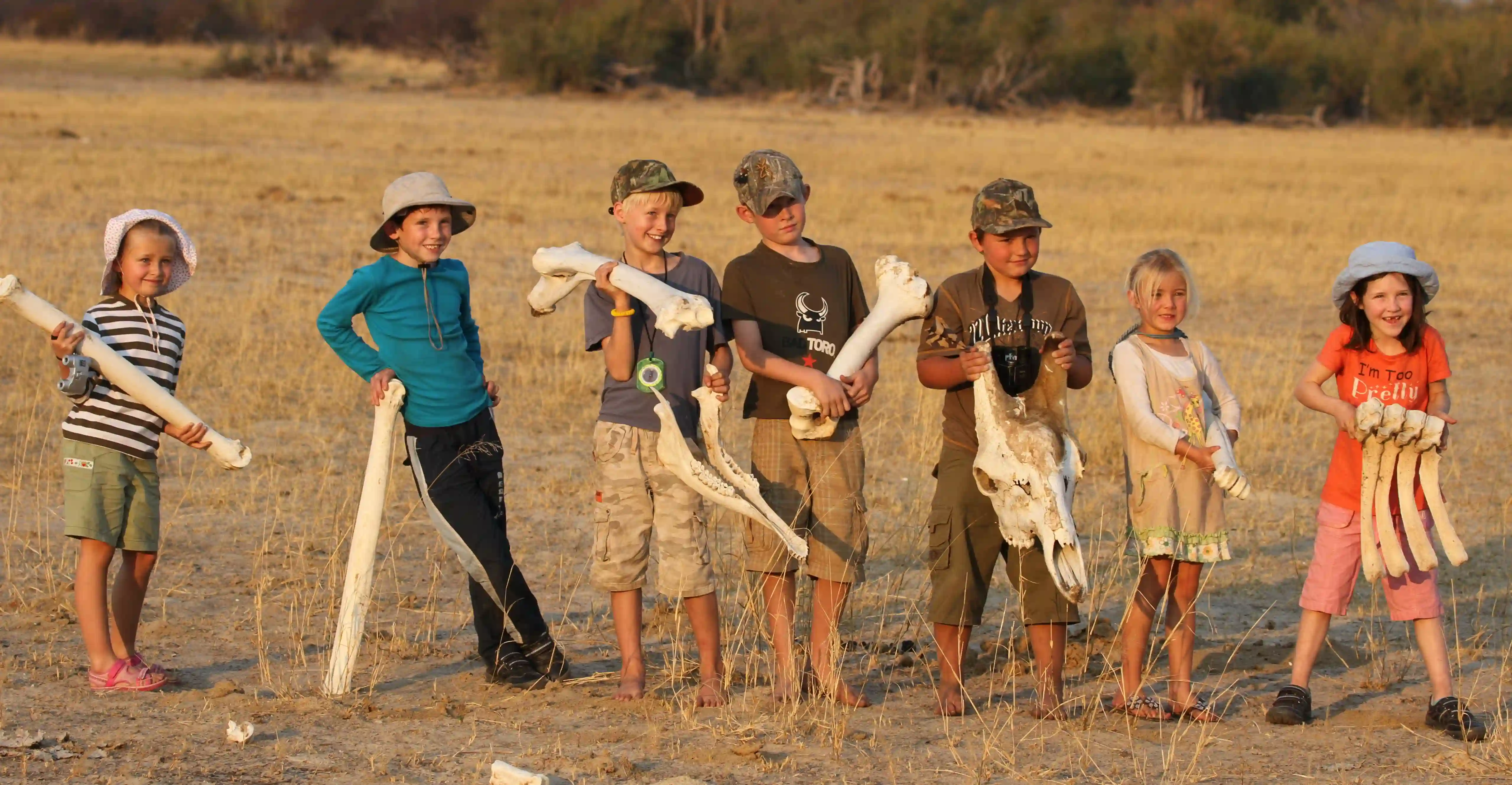 Ungerne har fundet girafknogler, Zimbabwe