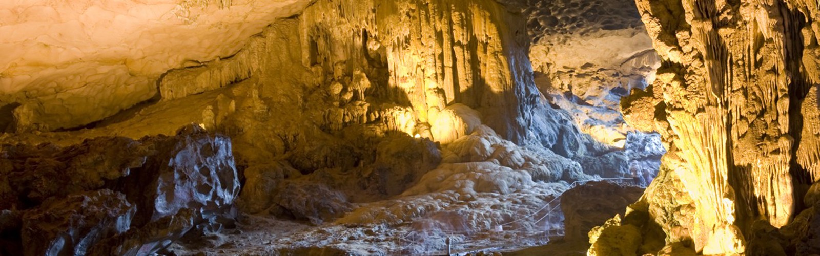 Grotter, Ha Long Bay, Vietnam